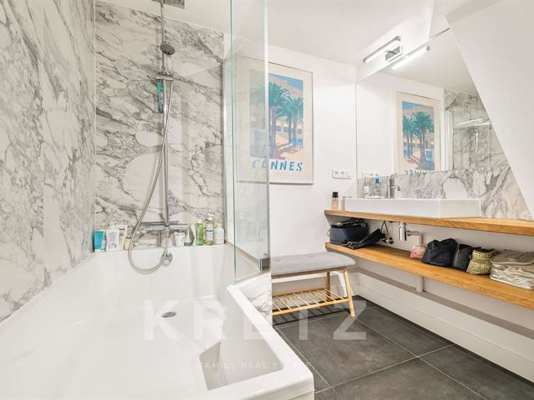 Appartement Paris 7e - 2 chambres - 64m²