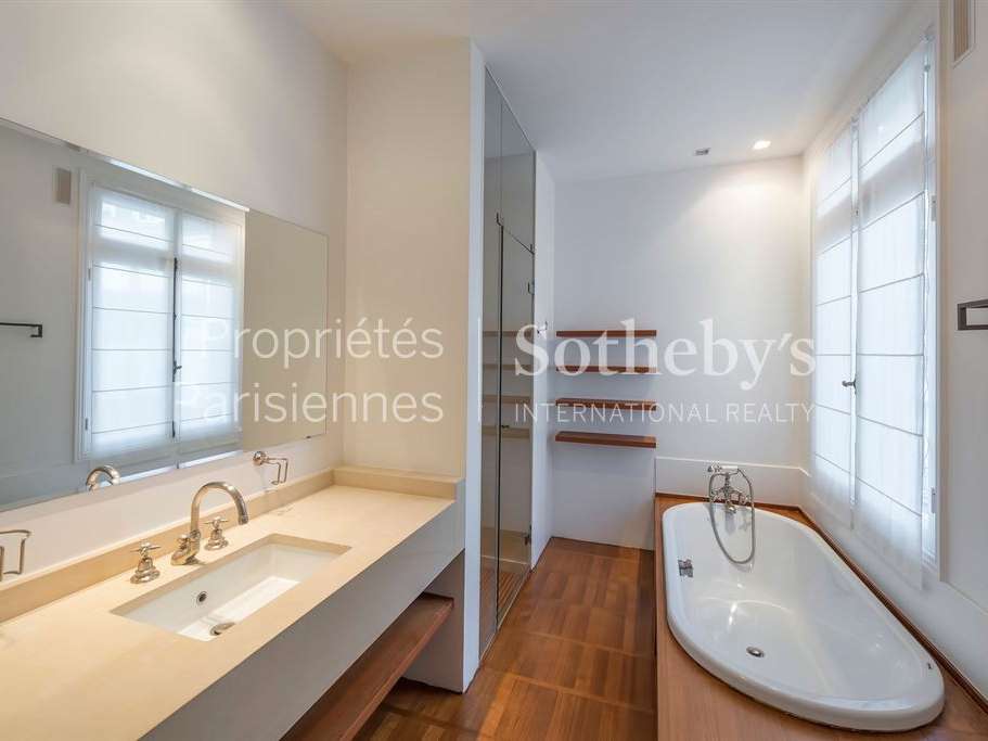 Apartment Paris 7e