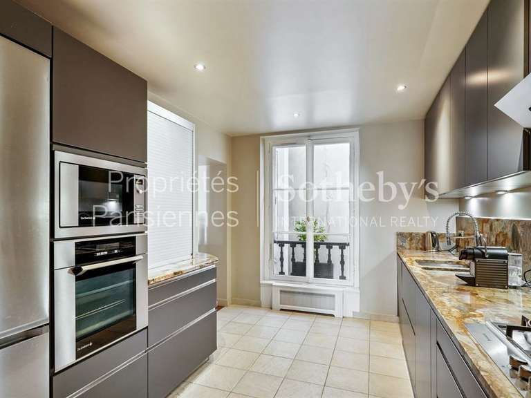 Apartment Paris 7e - 3 bedrooms - 135m²