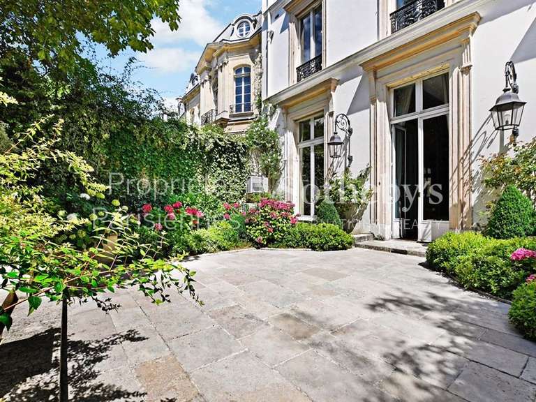 Appartement Paris 7e - 2 chambres - 132m²