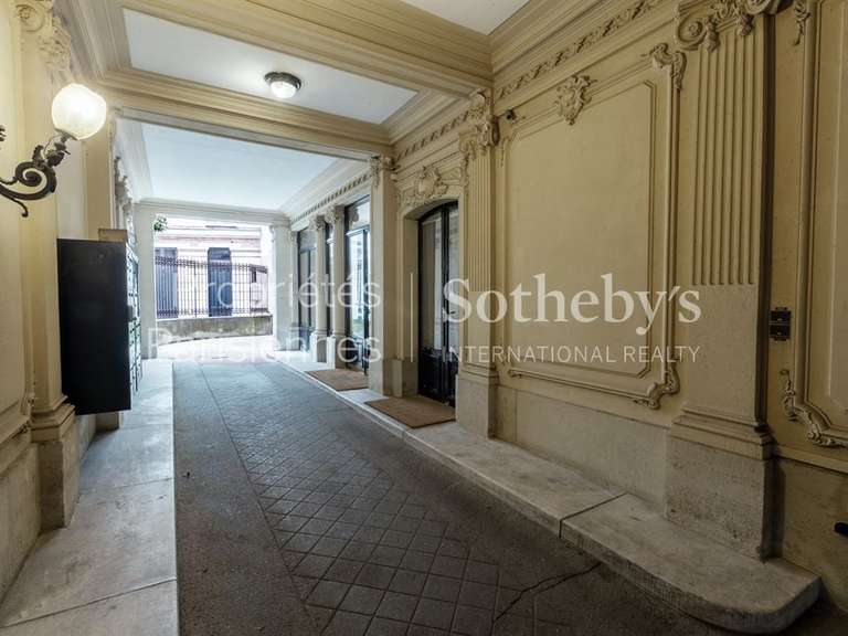Appartement Paris 7e - 3 chambres - 222m²
