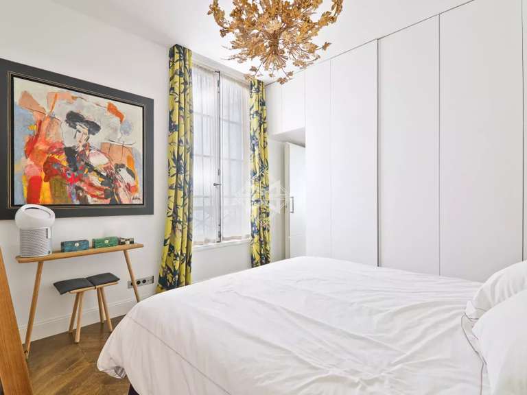 Appartement Paris 7e - 2 chambres - 107m²