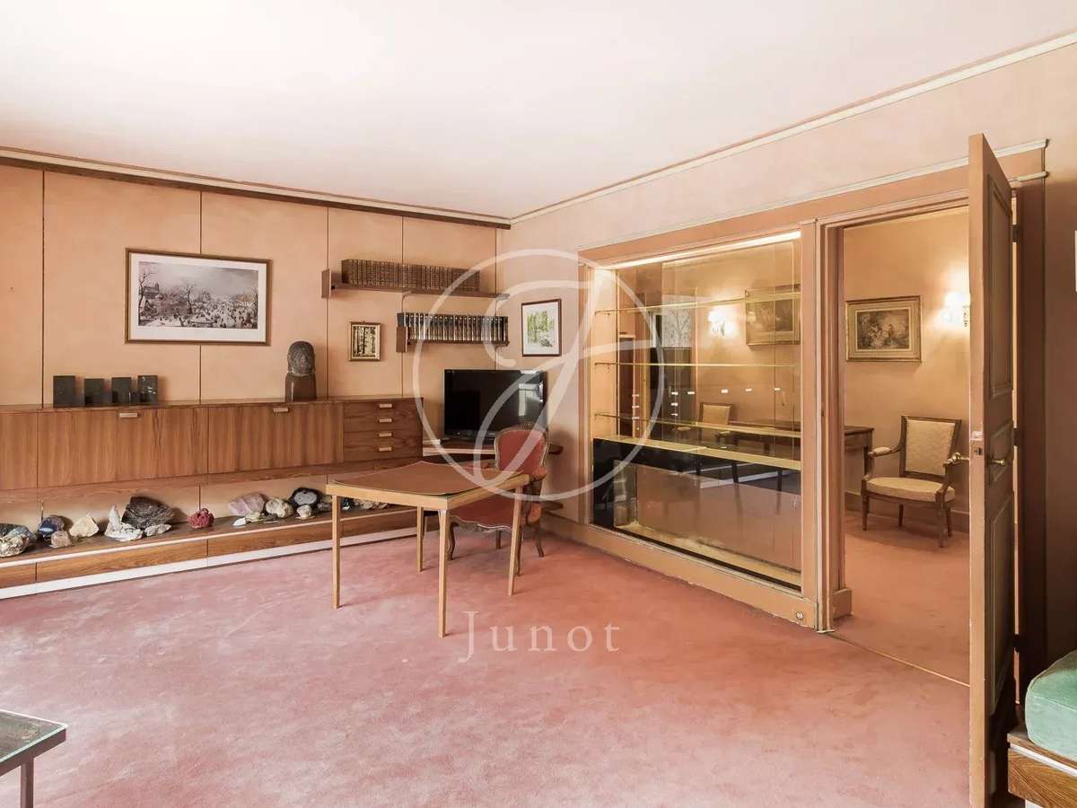 Apartment Paris 7e