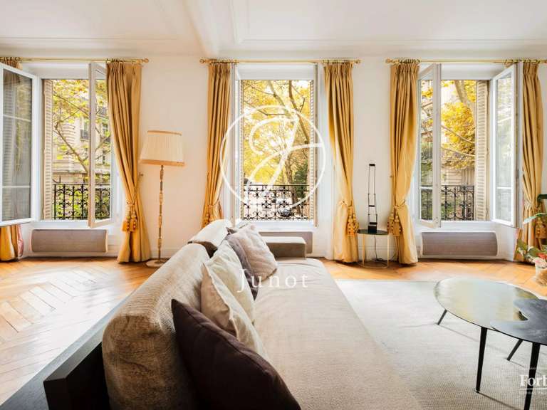 Appartement Paris 7e - 2 chambres - 102m²