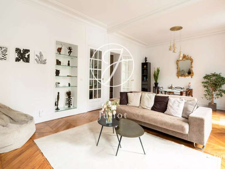 Appartement Paris 7e - 2 chambres - 102m²