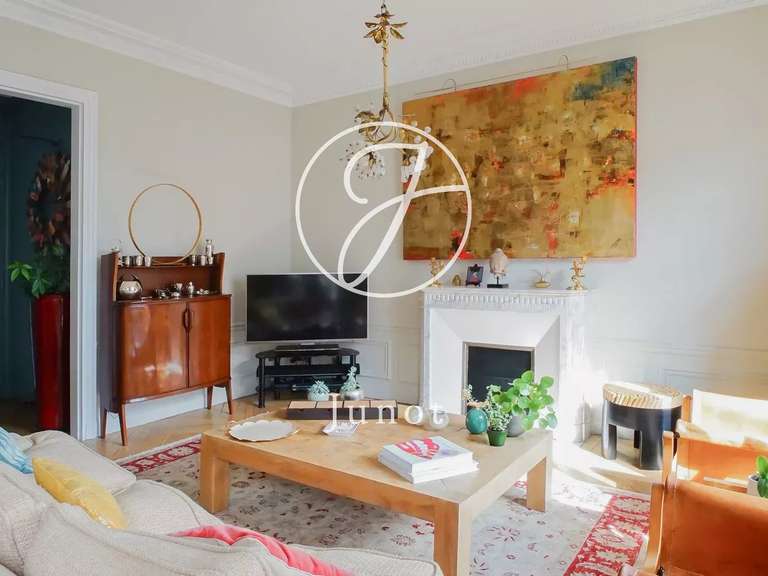 Appartement Paris 7e - 3 chambres - 124m²