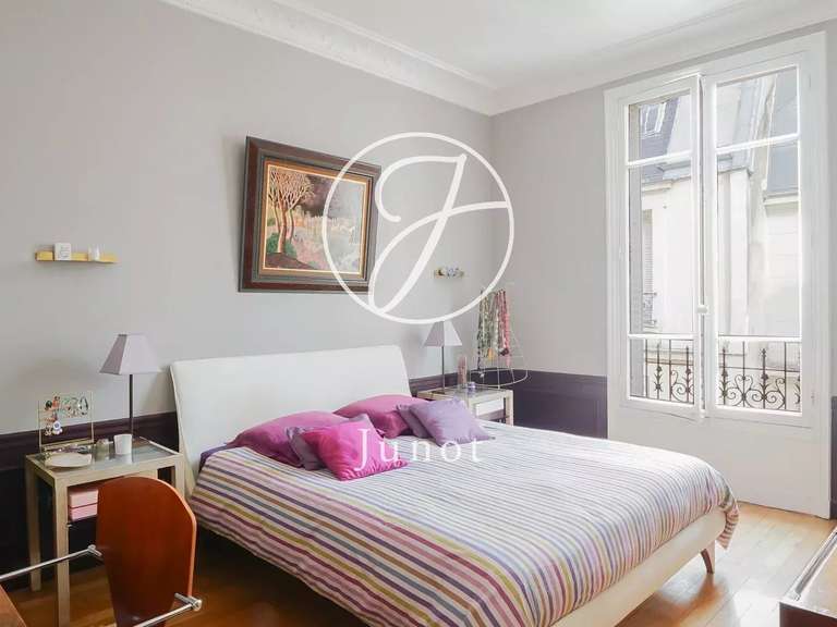 Appartement Paris 7e - 3 chambres - 124m²