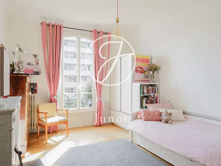 Appartement Paris 7e - 3 chambres - 124m²