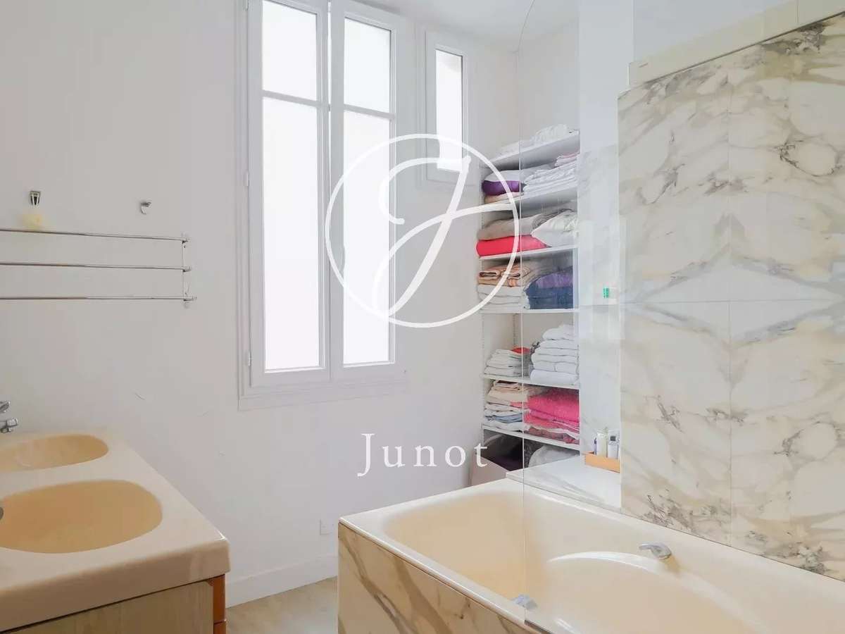 Apartment Paris 7e