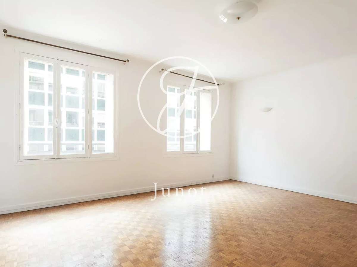 Apartment Paris 7e