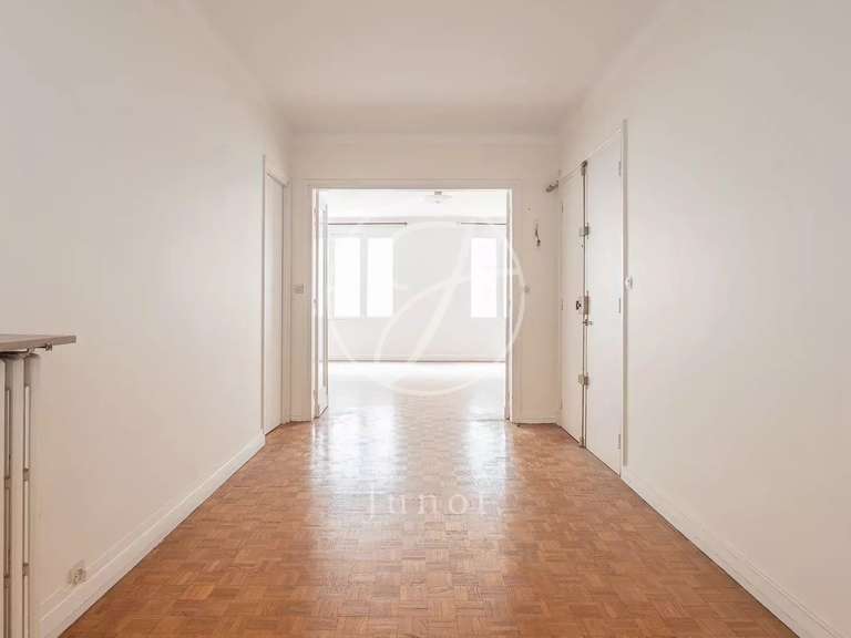 Appartement Paris 7e - 4 chambres - 106m²