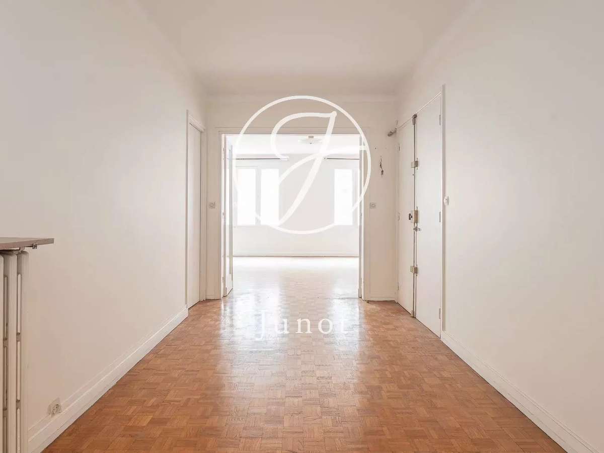 Apartment Paris 7e