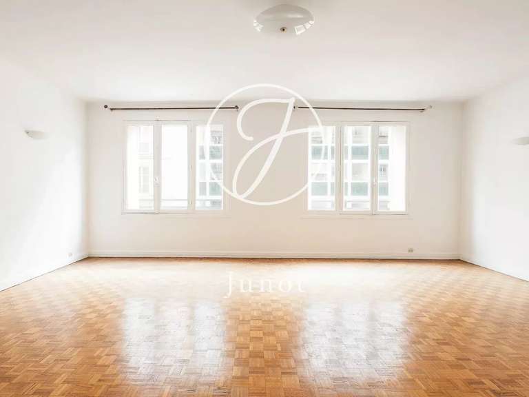 Appartement Paris 7e - 4 chambres - 106m²