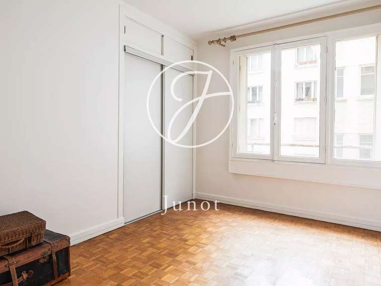Appartement Paris 7e - 4 chambres - 106m²
