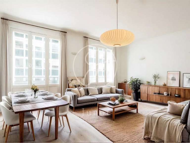 Appartement Paris 7e - 4 chambres - 106m²
