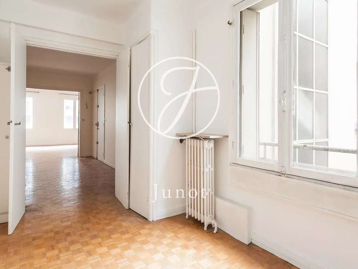 Apartment Paris 7e