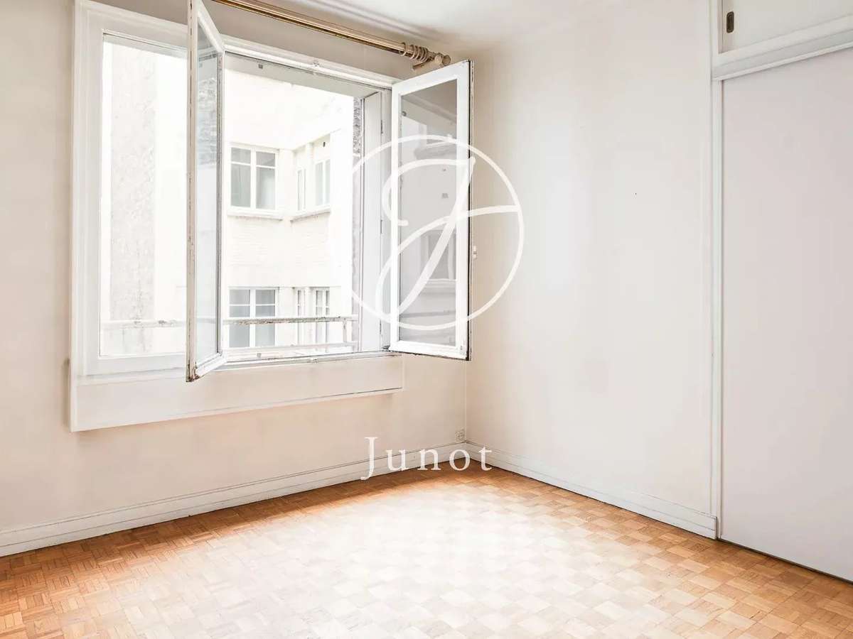 Apartment Paris 7e
