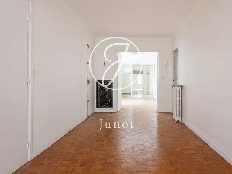 Appartement Paris 7e - 4 chambres - 106m²