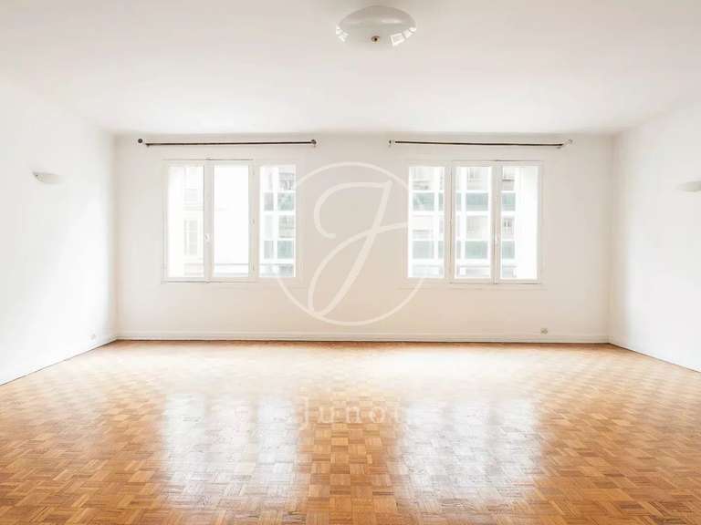 Appartement Paris 7e - 4 chambres - 106m²
