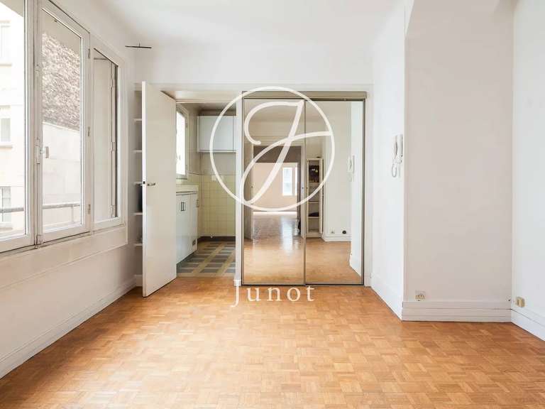 Appartement Paris 7e - 4 chambres - 106m²