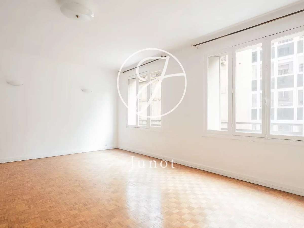 Apartment Paris 7e