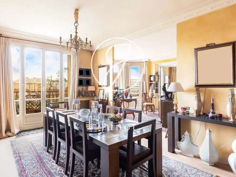 Appartement Paris 7e - 2 chambres - 234m²