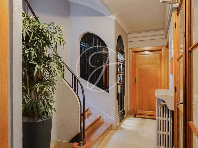 Appartement Paris 7e - 1 chambre - 55m²