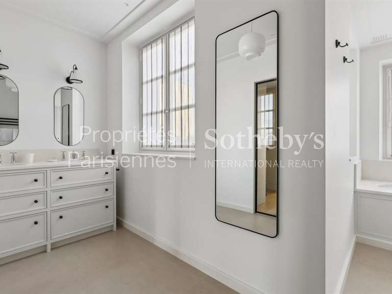 Appartement Paris 7e - 3 chambres - 162m²