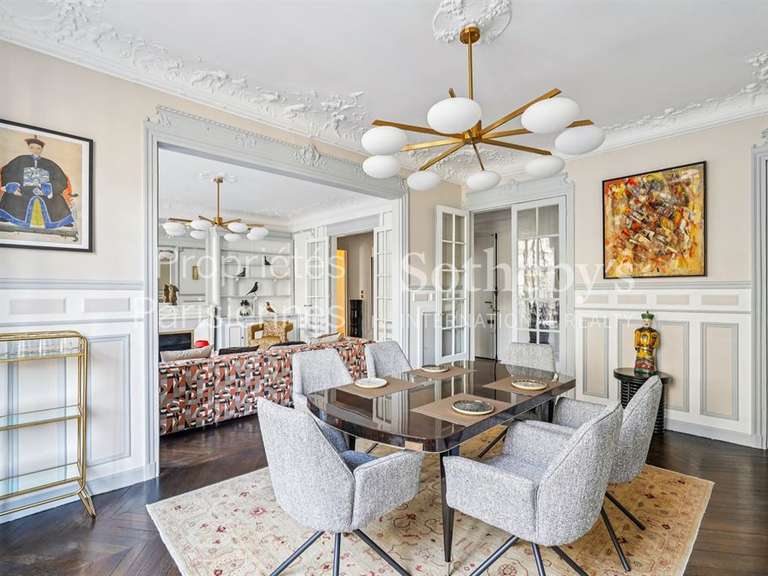 Appartement Paris 7e - 3 chambres - 165m²