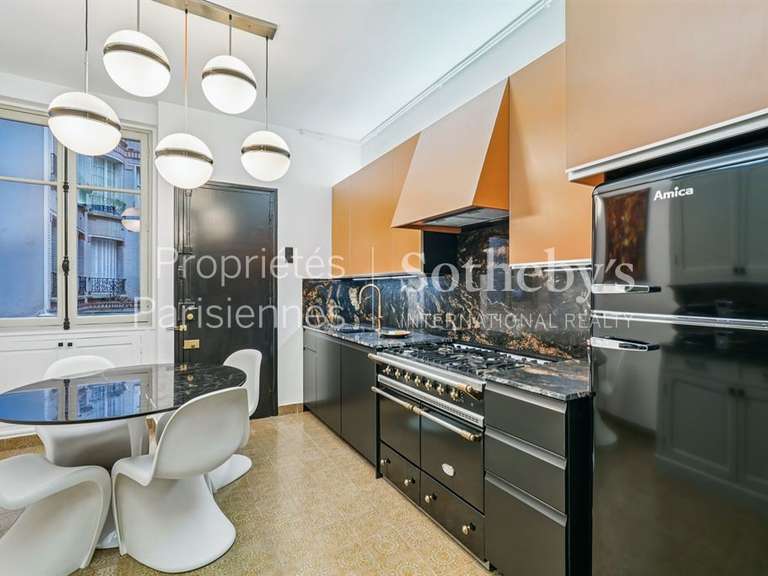 Appartement Paris 7e - 3 chambres - 150m²