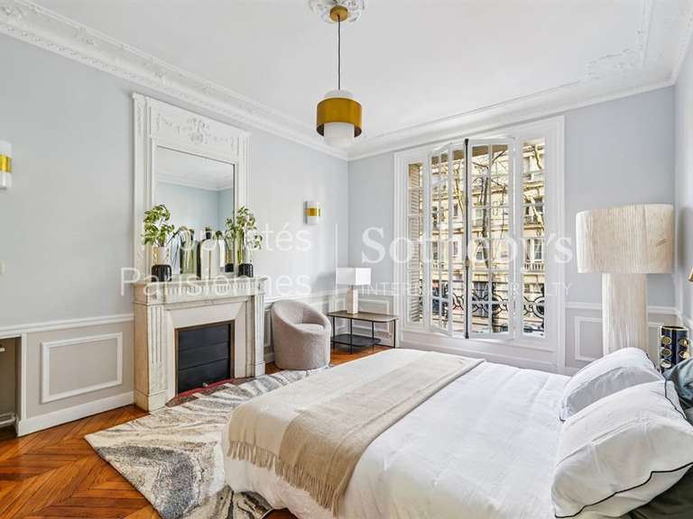 Appartement Paris 7e - 3 chambres - 150m²