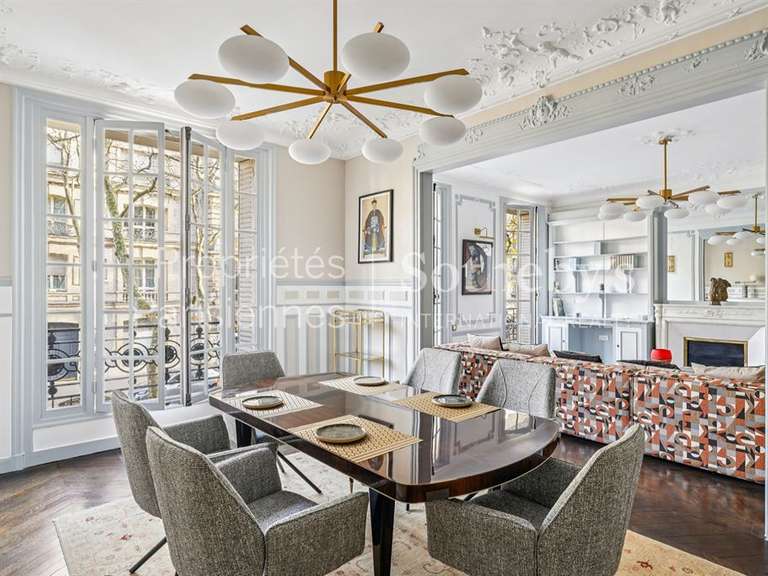 Appartement Paris 7e - 3 chambres - 150m²