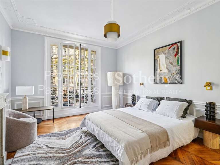 Appartement Paris 7e - 3 chambres - 150m²