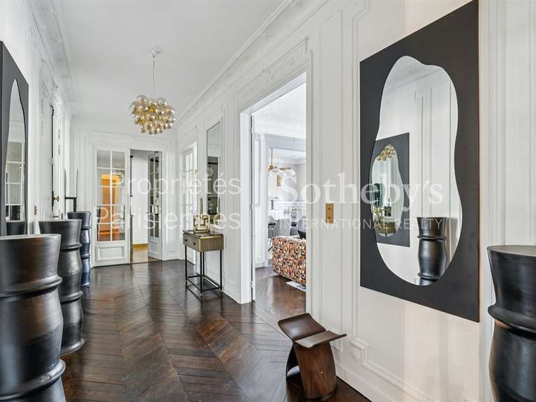 Appartement Paris 7e - 3 chambres - 150m²