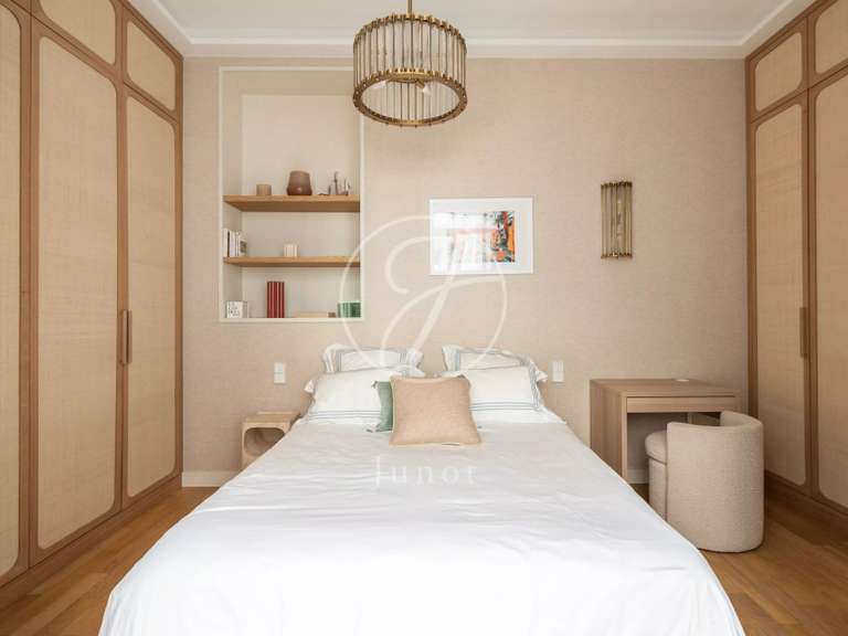 Appartement Paris 7e - 3 chambres - 118m²