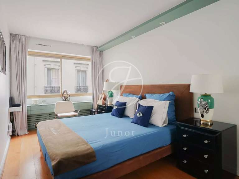 Appartement Paris 7e - 2 chambres - 56m²