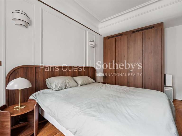 Appartement Paris 7e - 2 chambres - 112m²