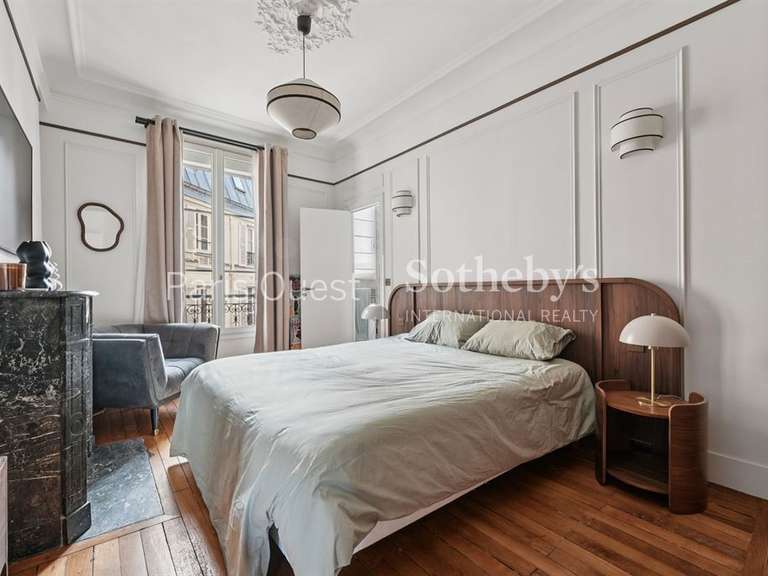 Appartement Paris 7e - 2 chambres - 112m²
