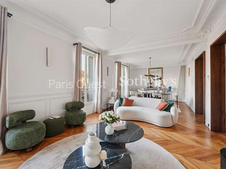 Appartement Paris 7e - 2 chambres - 112m²