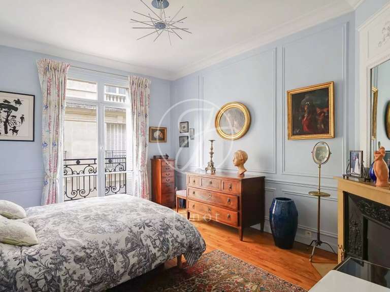 Appartement Paris 7e - 2 chambres - 100m²