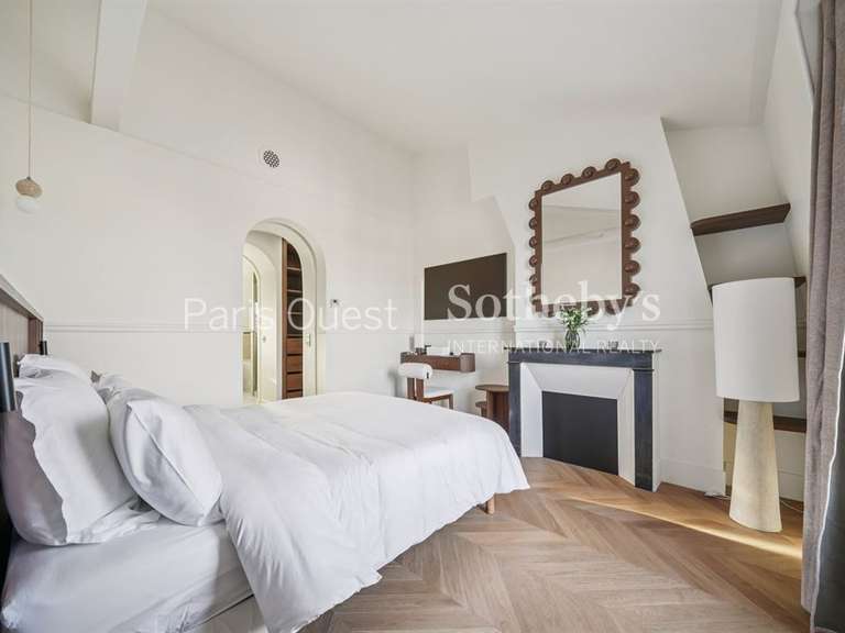 Appartement Paris 7e - 2 chambres - 111m²