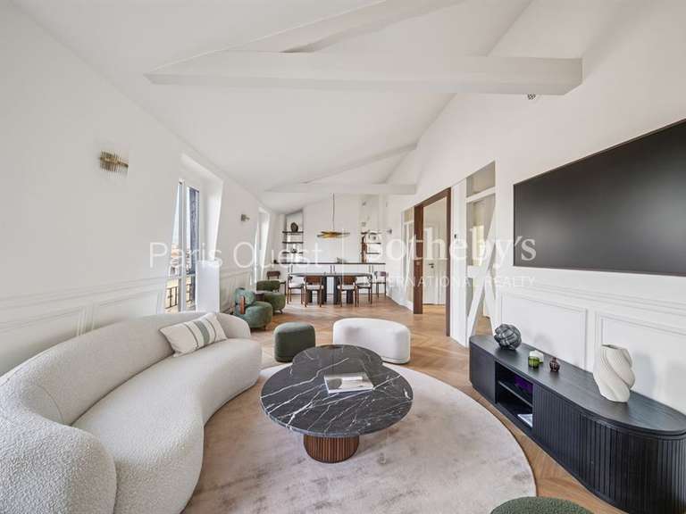 Appartement Paris 7e - 2 chambres - 111m²