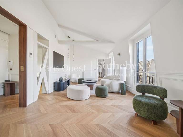 Appartement Paris 7e - 2 chambres - 111m²