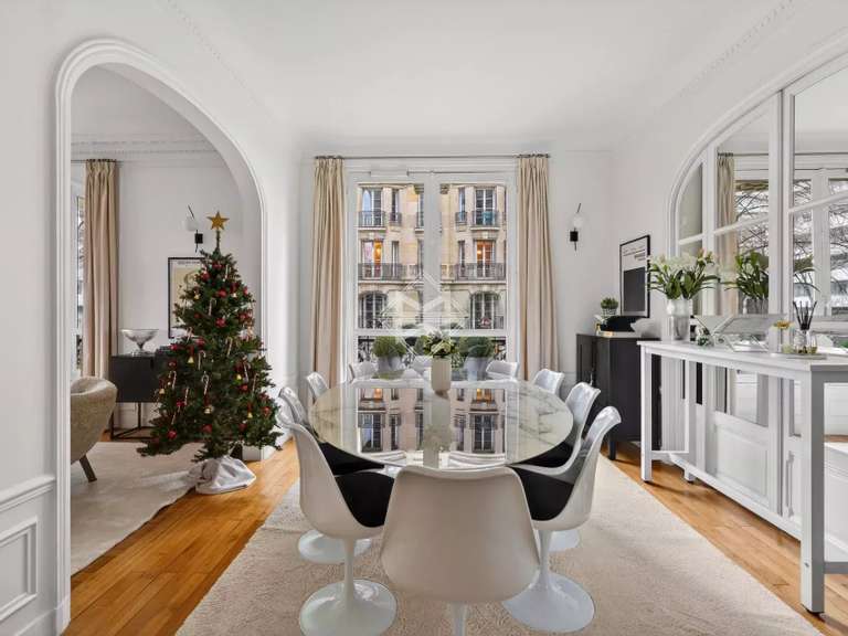Appartement Paris 7e - 4 chambres - 124m²