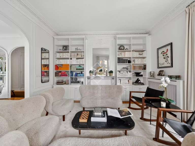 Appartement Paris 7e - 3 chambres - 124m²