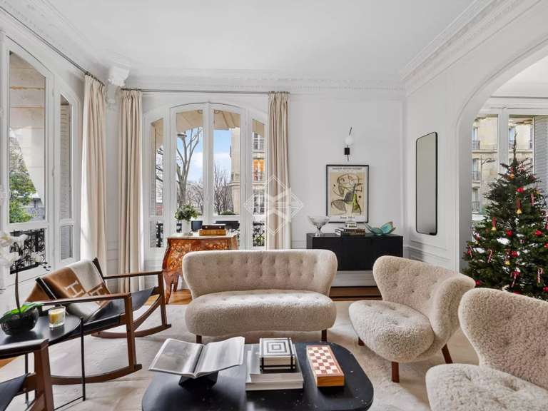 Appartement Paris 7e - 4 chambres - 124m²