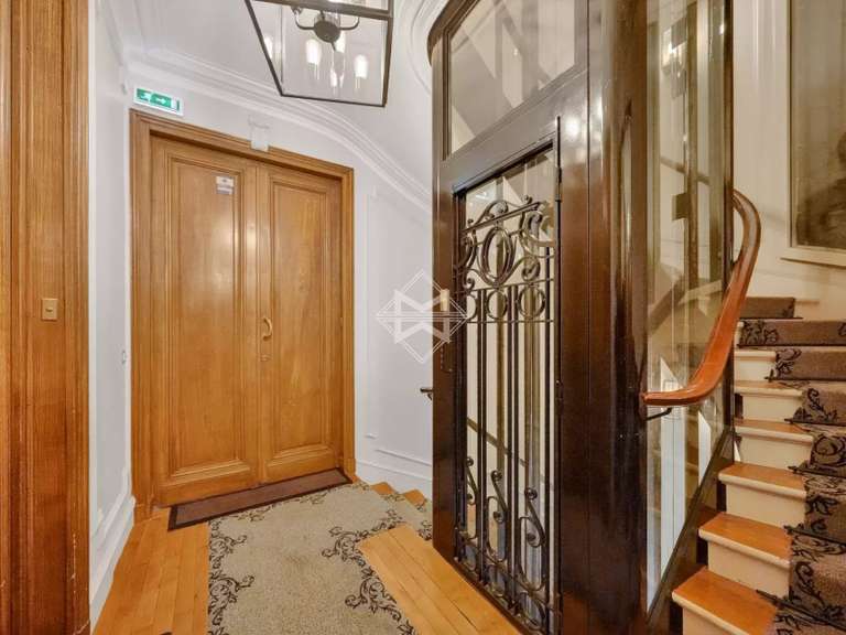 Appartement Paris 7e - 4 chambres - 124m²