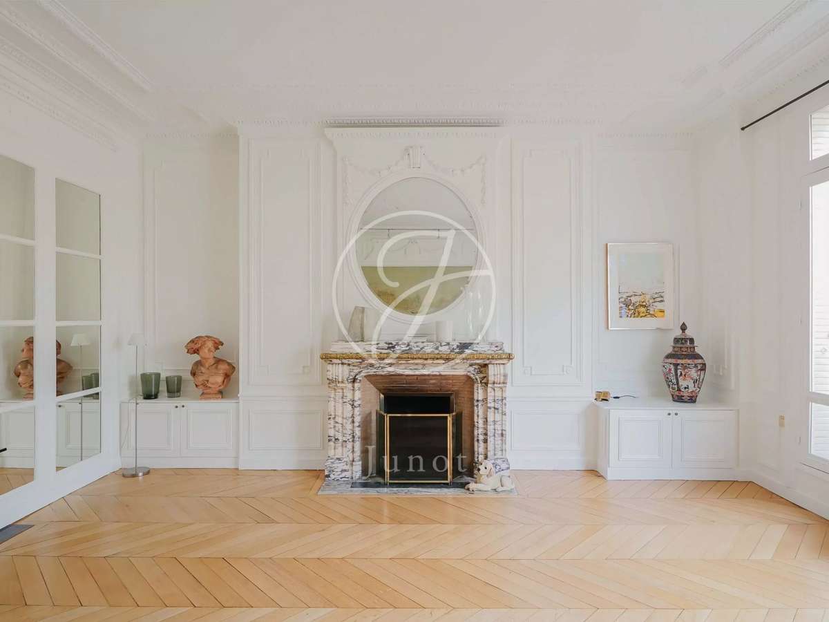 Apartment Paris 7e