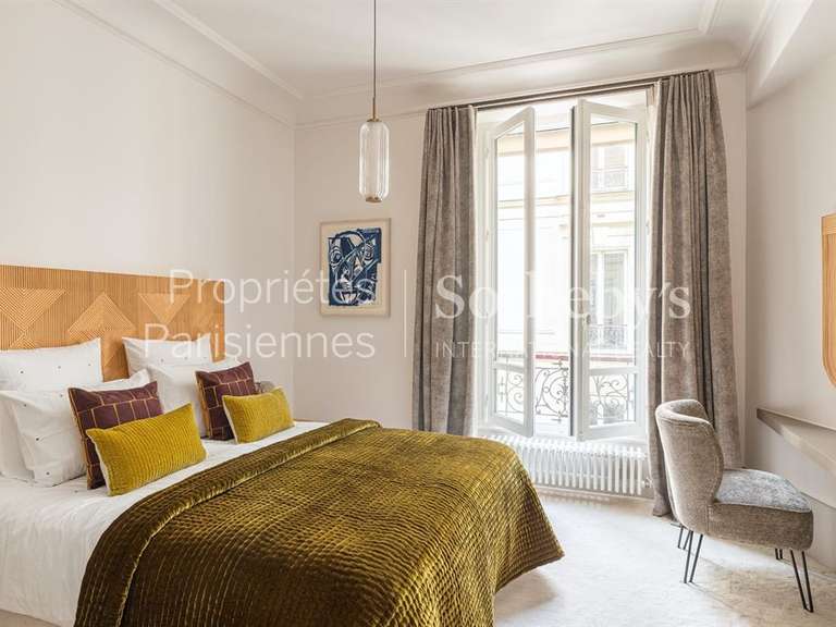 Appartement Paris 7e - 3 chambres - 150m²