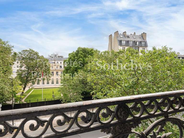 Appartement Paris 7e - 3 chambres - 150m²